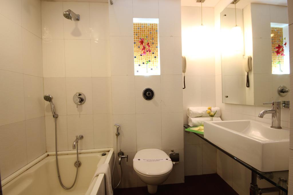 Hotel Vihang's 3*