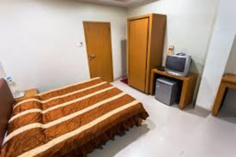 Hotel Bandra Residency 2*