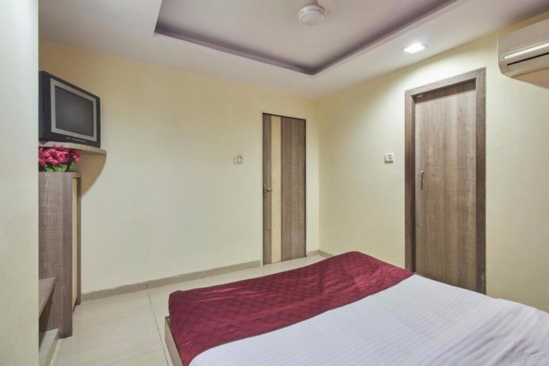 O Ak Palace Near Chhatrapati Shivaji International Airport