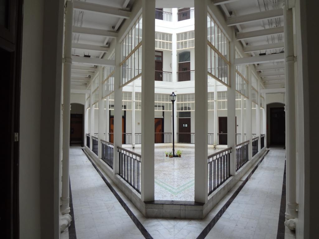 Grand - Ballard Estate,