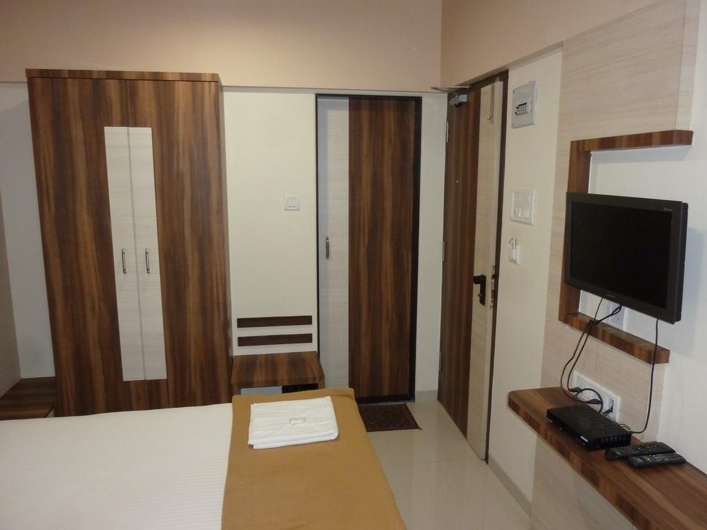 Karan Palace Hotel 3*