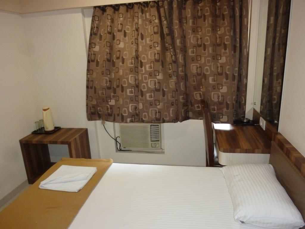 Hotel Karan Palace Mumbai