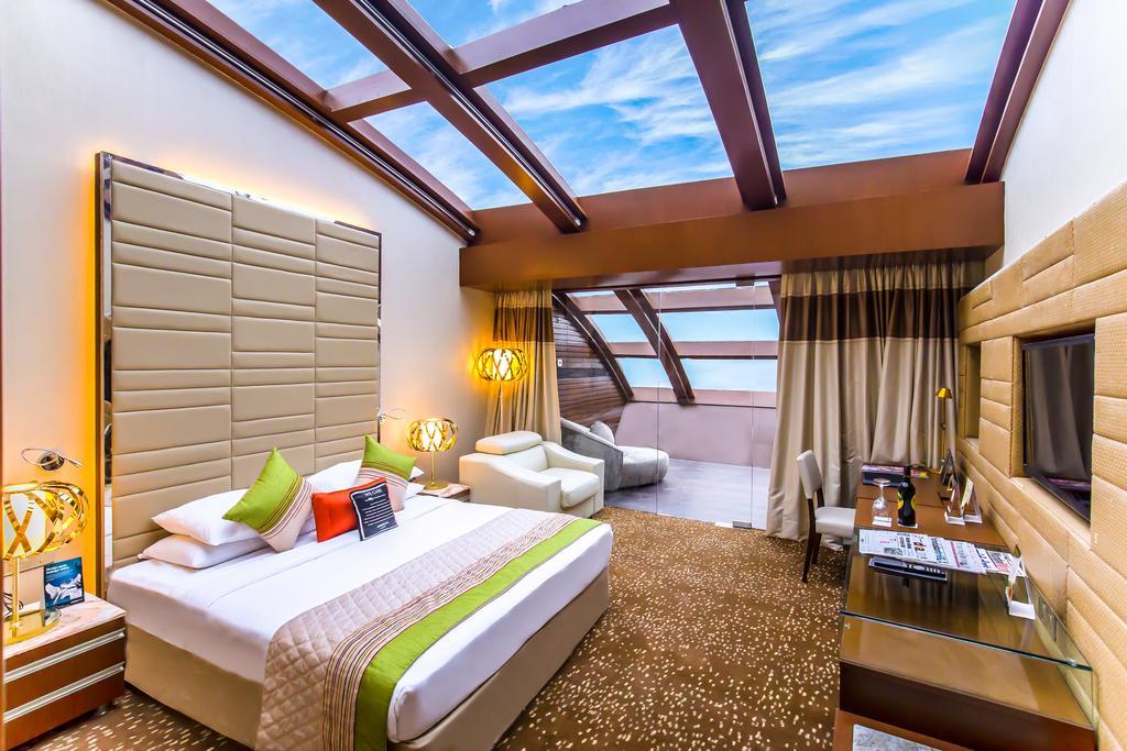 Sahara Star