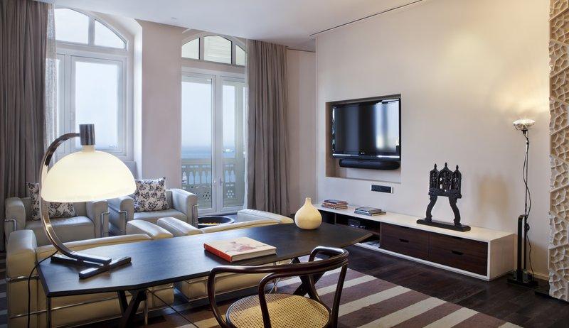 Hotel, Colaba 2*