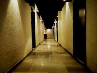 Hotel Vista @ Central 2*