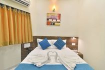 Amber-colaba 3*