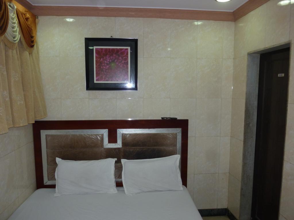 Hotel Jodiya - Near Cst Hotel