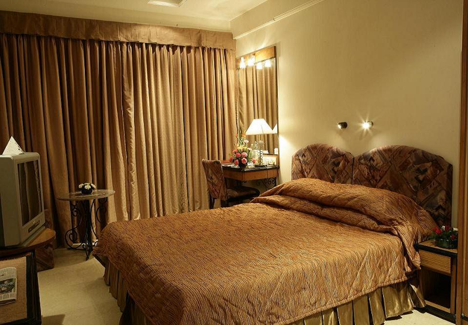 Kohinoor Continental,airport 4* Mumbai