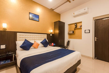 Aksa Powai Inn
