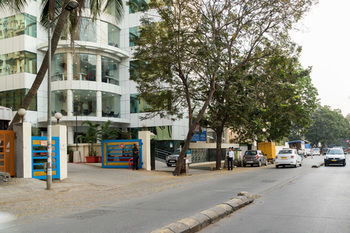 Oyo 11441 Casa Roomz Powai Hotel 3*