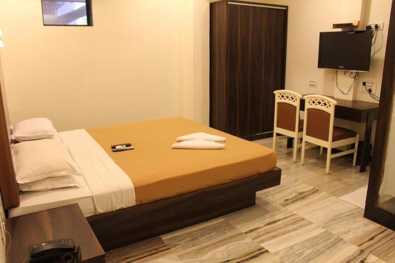 Milan International Hotel 3*