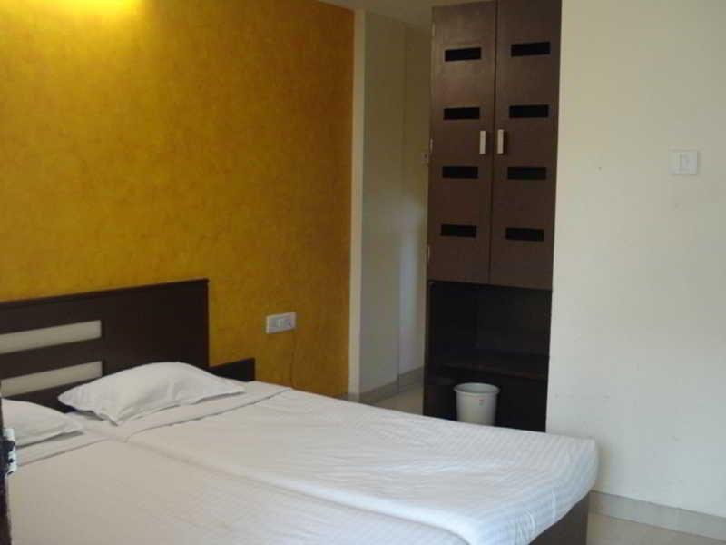 Hotel Jayshree Domestic Airport