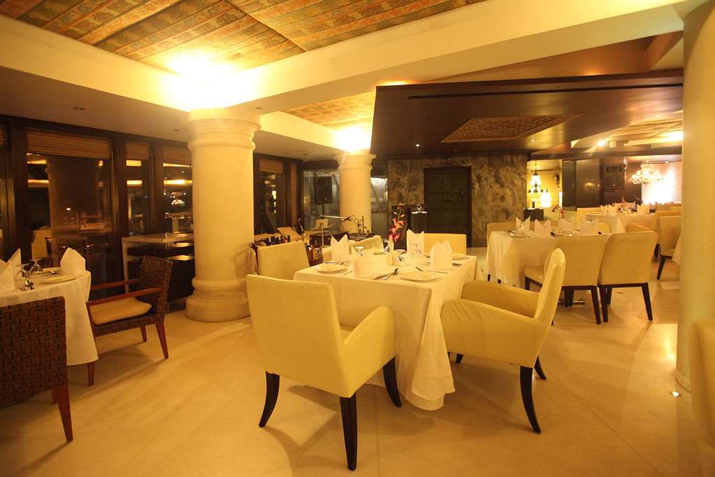 Peninsula Grand 4* Mumbai