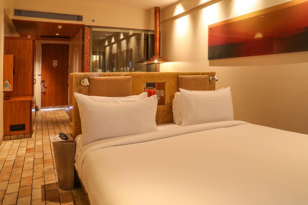 Waterstones Hotel 4*