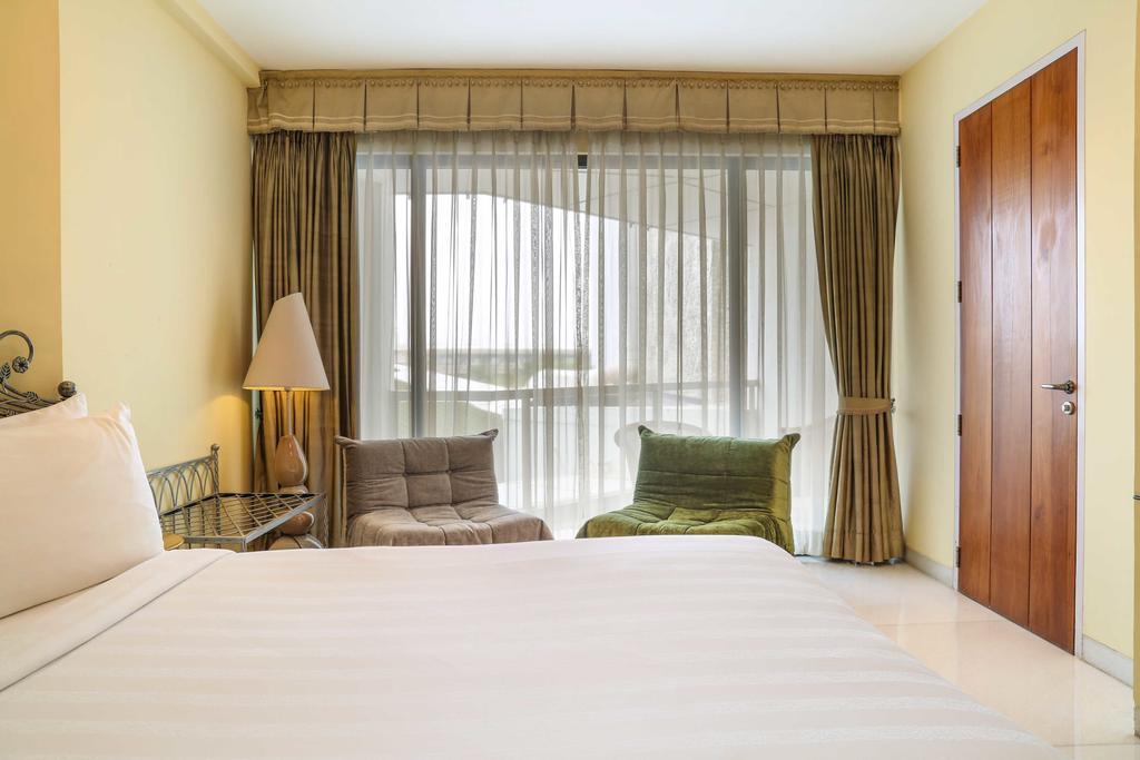 Waterstones Hotel Mumbai