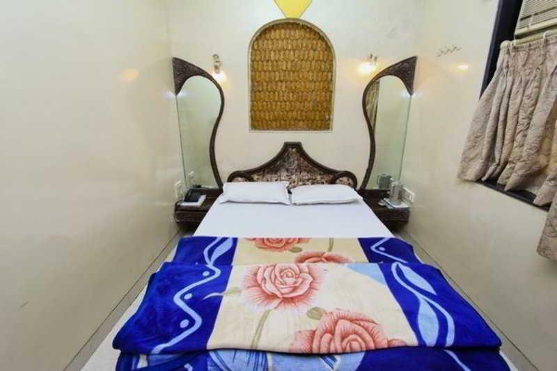 Hotel Fabexpress Satellite Mumbai