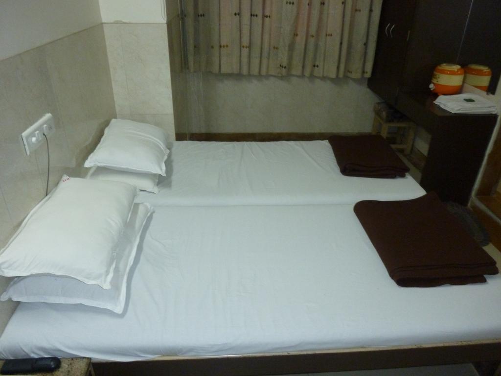 Guest house Basera Mumbai