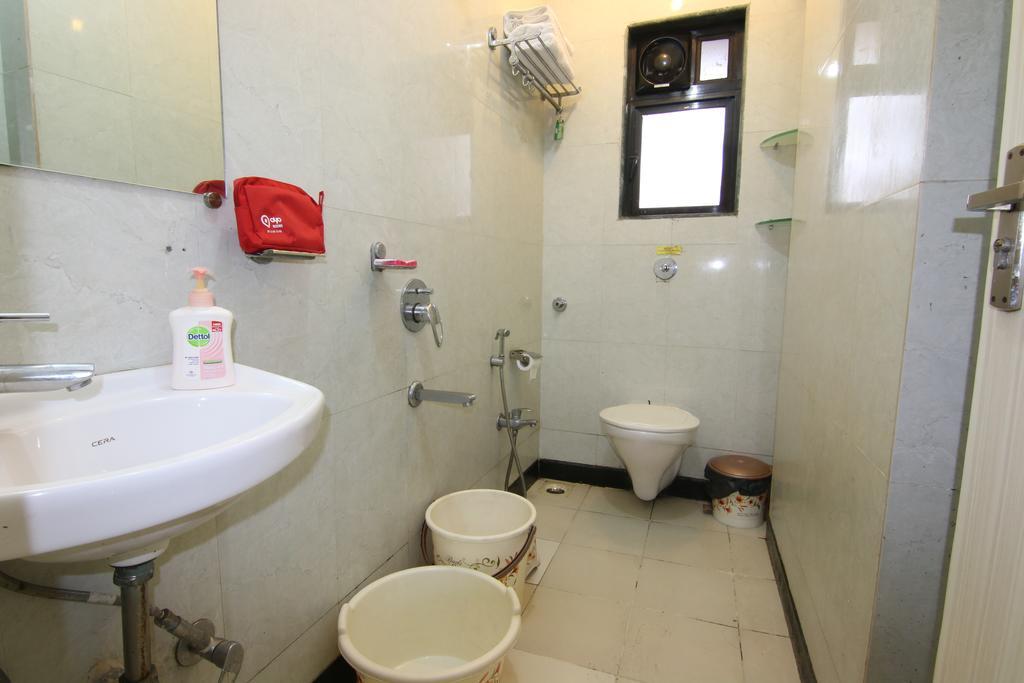 Oyo Premium Mumbai Saki Vihar Hotel 3*