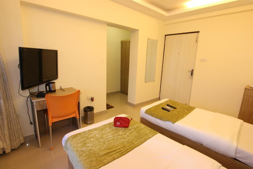 Oyo Premium Mumbai Saki Vihar Hotel 3*