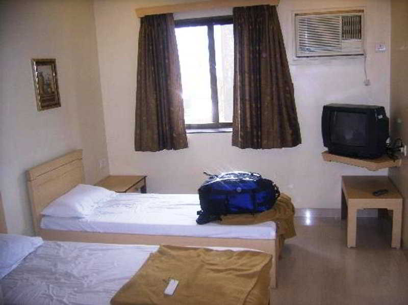 Grant 2* Mumbai