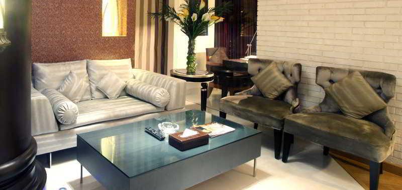 Hotel Peninsula Grand 4*