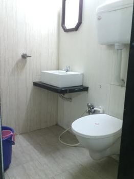 Skyway Apartment