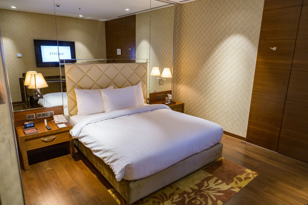 Hotel Niranta Transit Airport - At Arrivals Mumbai