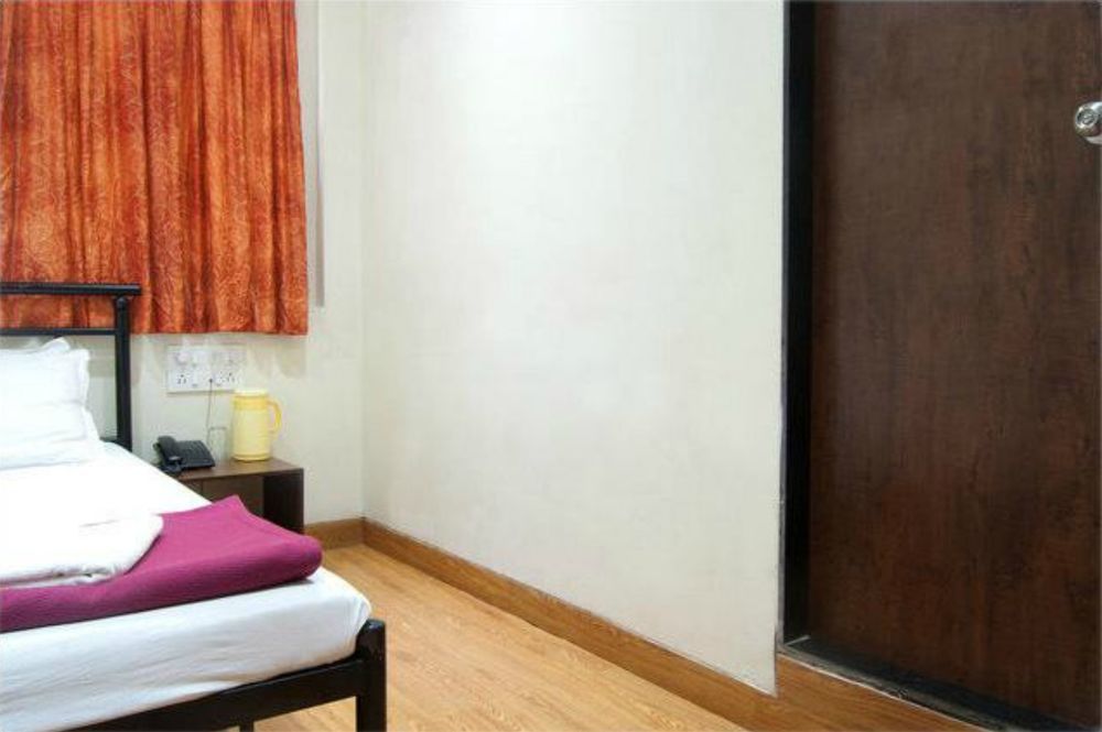 Hotel Kumkum 2*