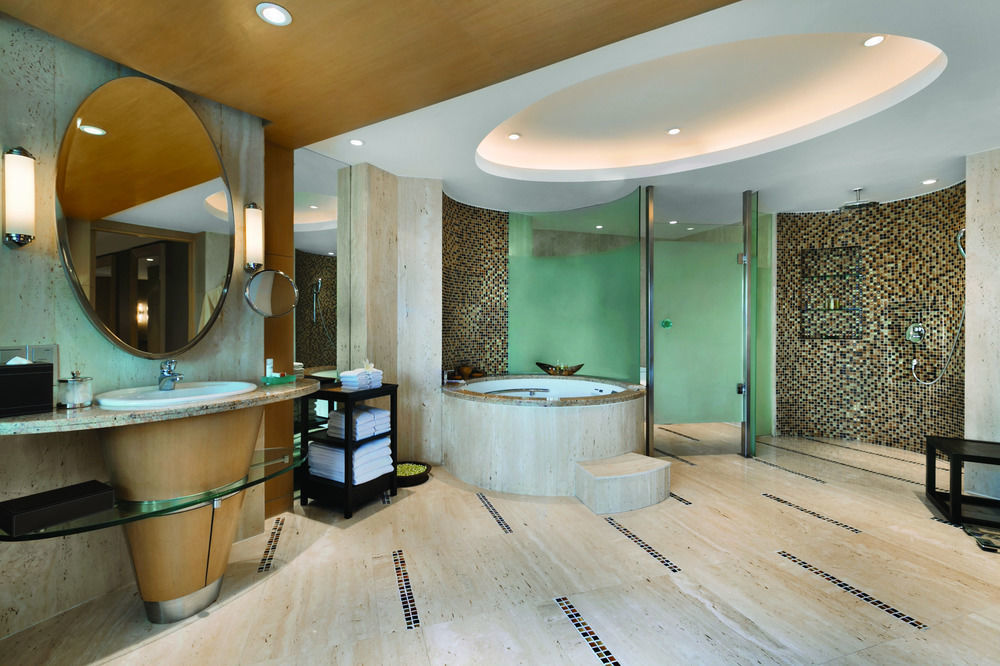 Hyatt Regency International Airport Hotel