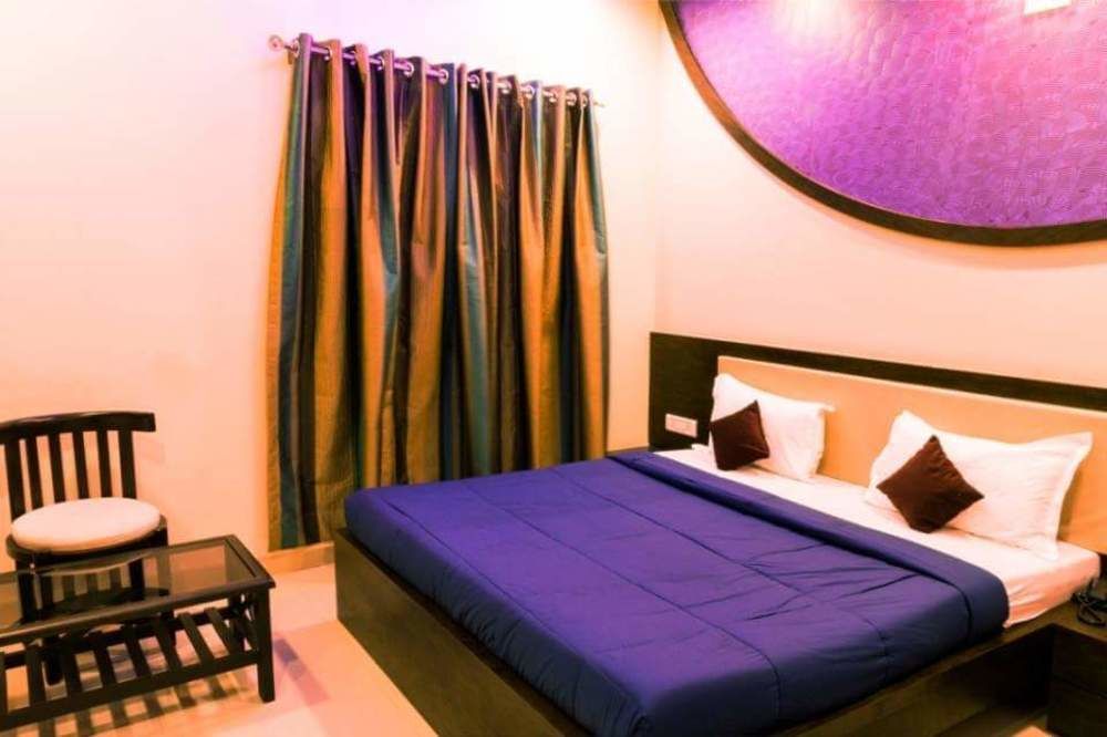 Adore Palace Lodge Mumbai