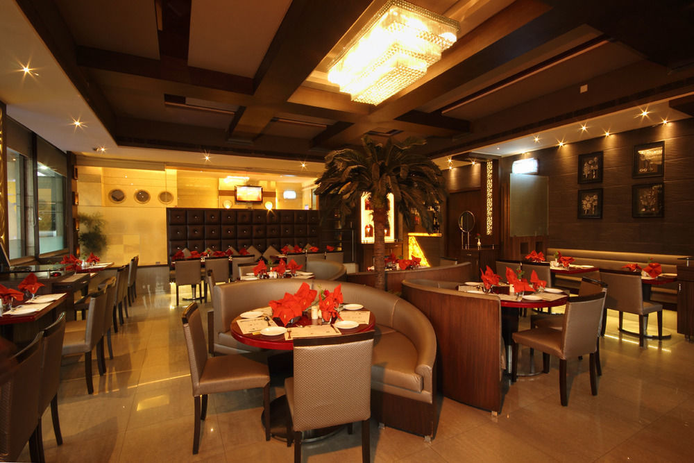 Hotel Vihang's 3*