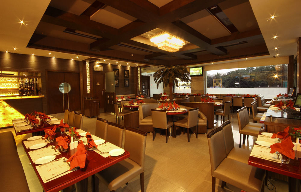 Vihang's Hotel 3*