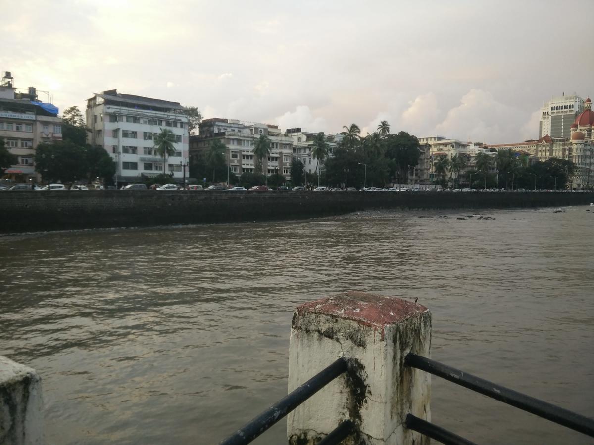 Hotel, Colaba