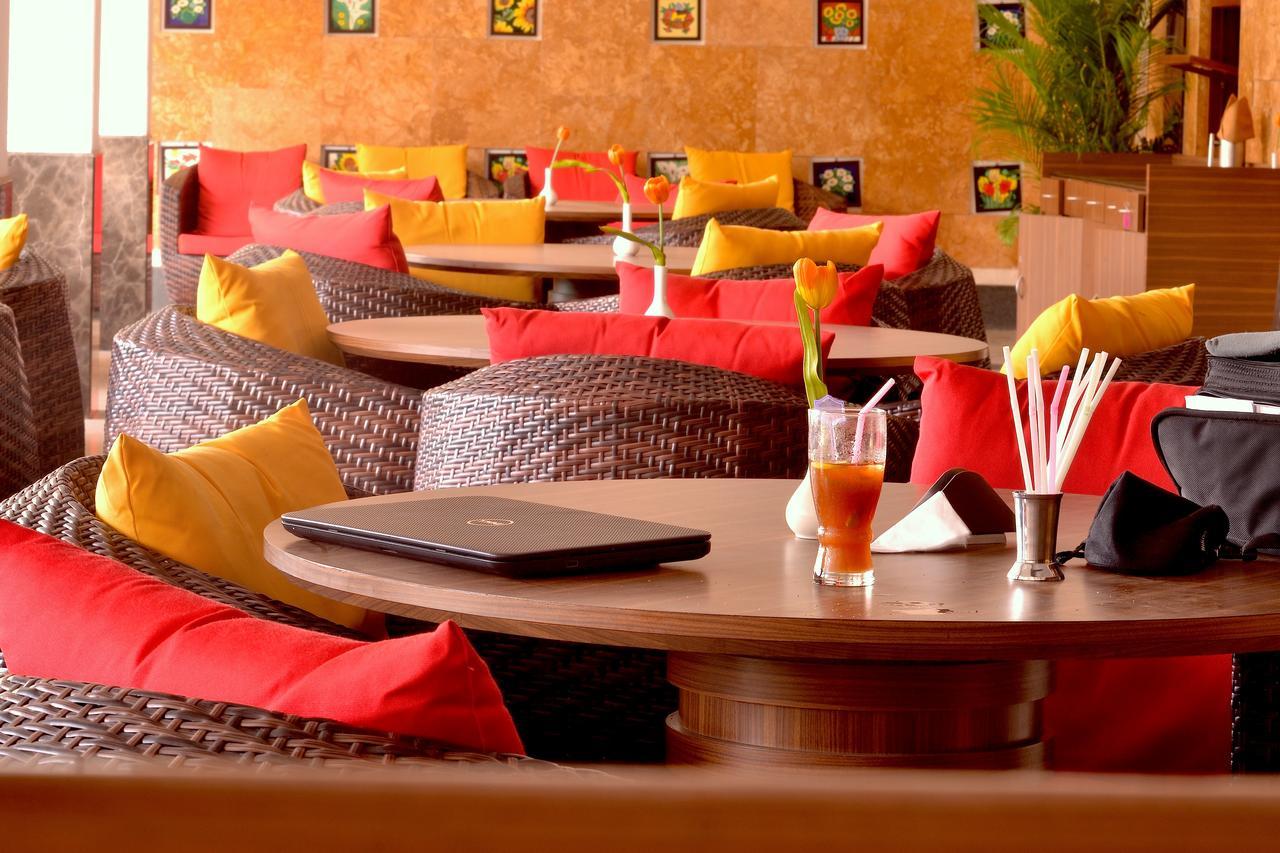 Club Emerald Hotel Mumbai
