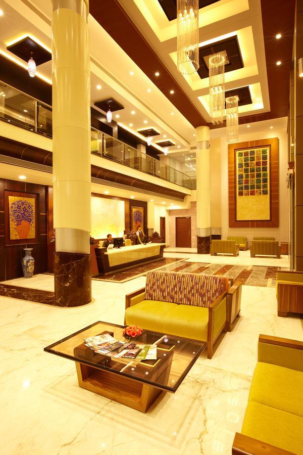 Club Emerald Mumbai
