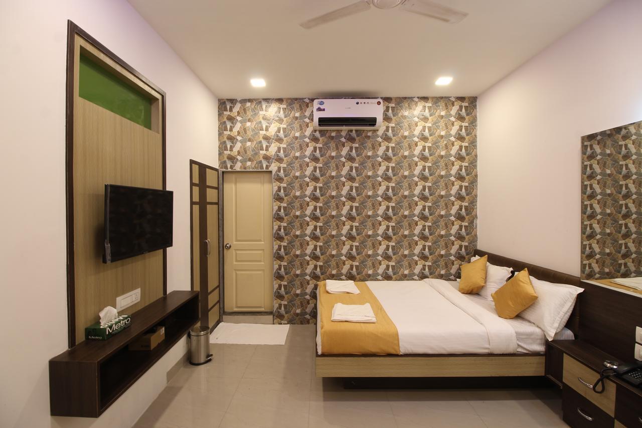 Golden Residency Hotel 2*