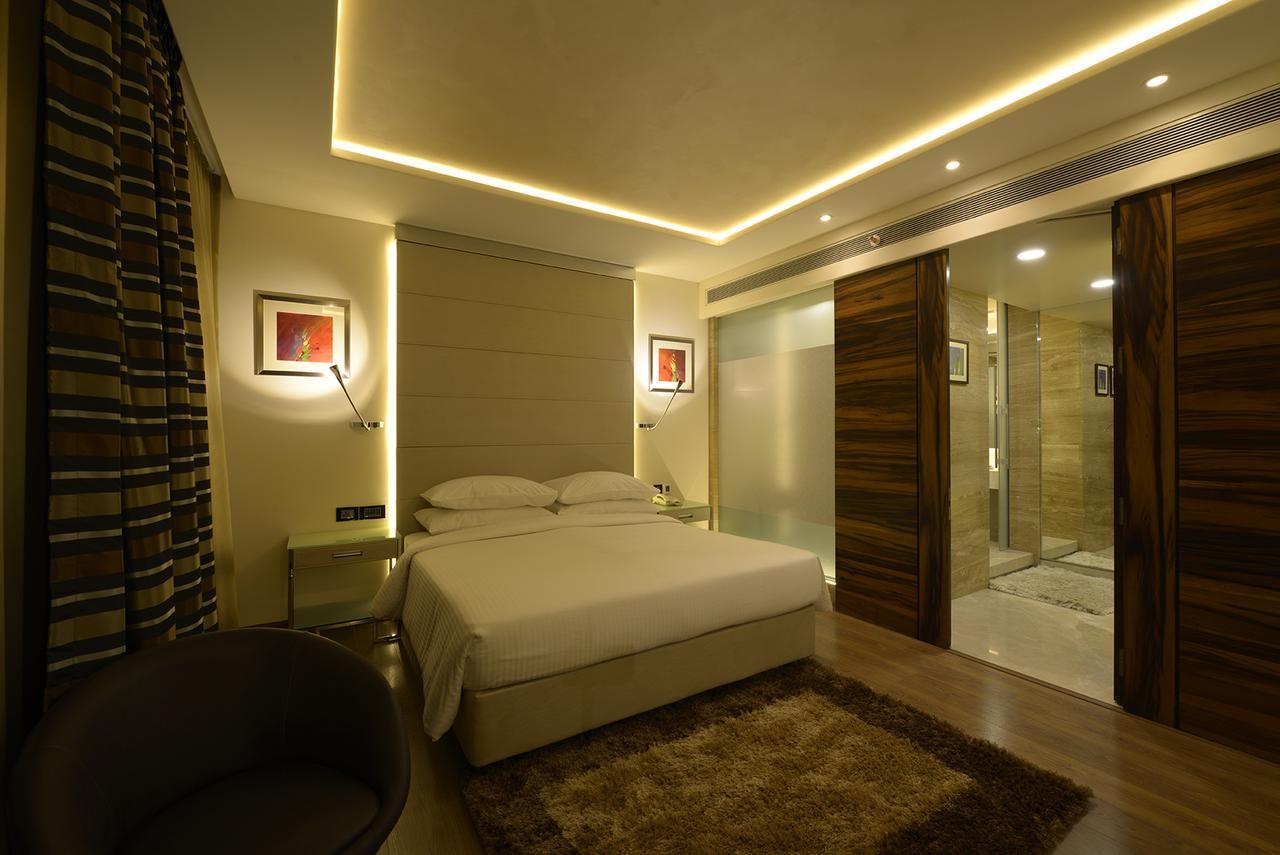 Genesis Near Airport Hotel 4*