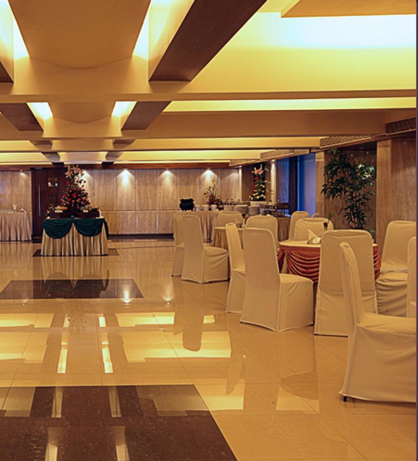 Hotel The Royal Orchid Hotel, Chembur 3*