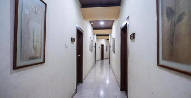 Bandra Residency Hotel 2*