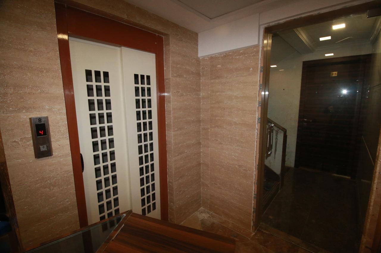 Alfa International Near Nanavati Hospital Near Airport Near Juhu Hotel Bombaim