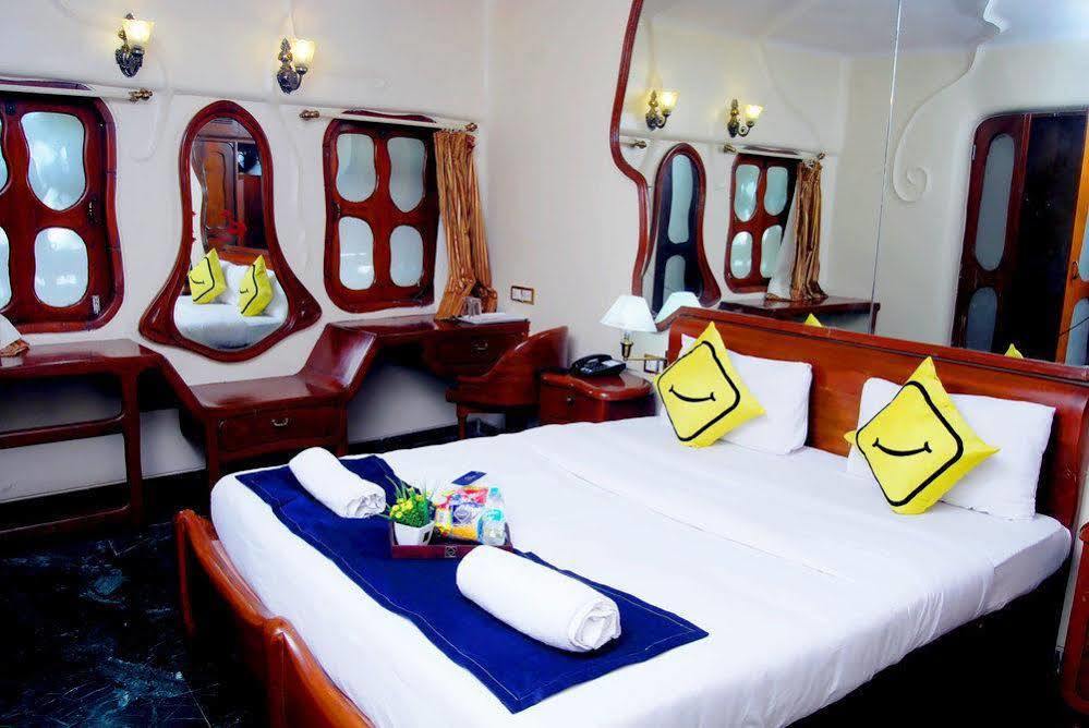 Vista Rooms Near Mumbai Intl. Airport Hotel 2*