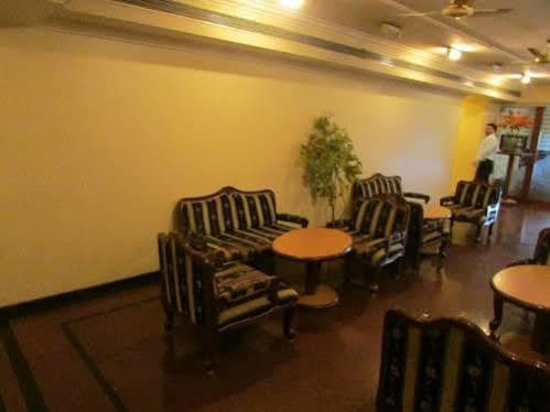 Oyo 28893 Gulf Hotel Bombaim