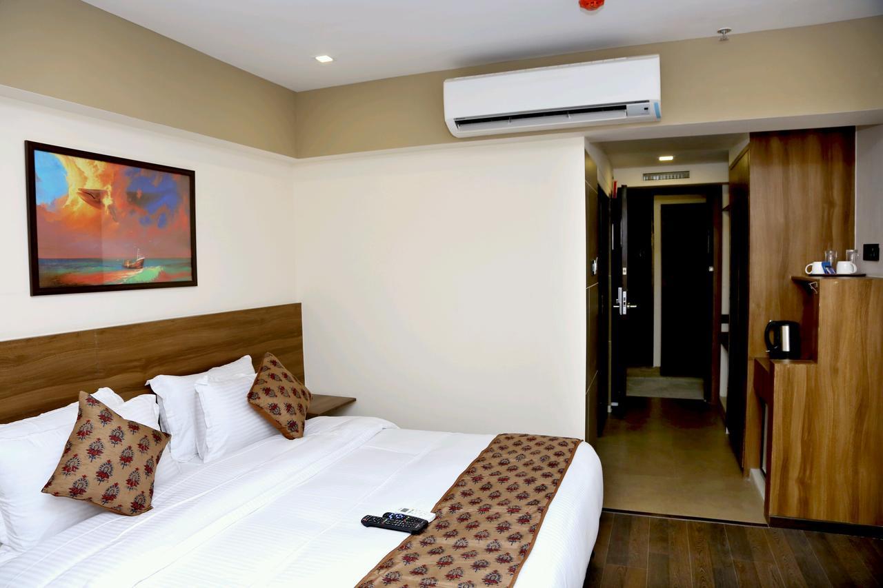 Hotel House Andheri East, Mumbai