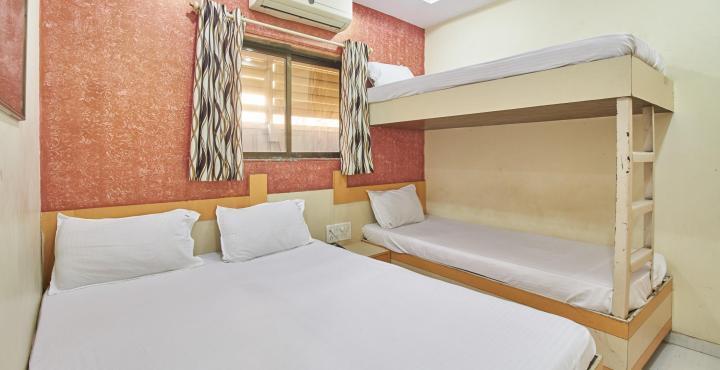 Hotel Maangta 127 @ Andheri East