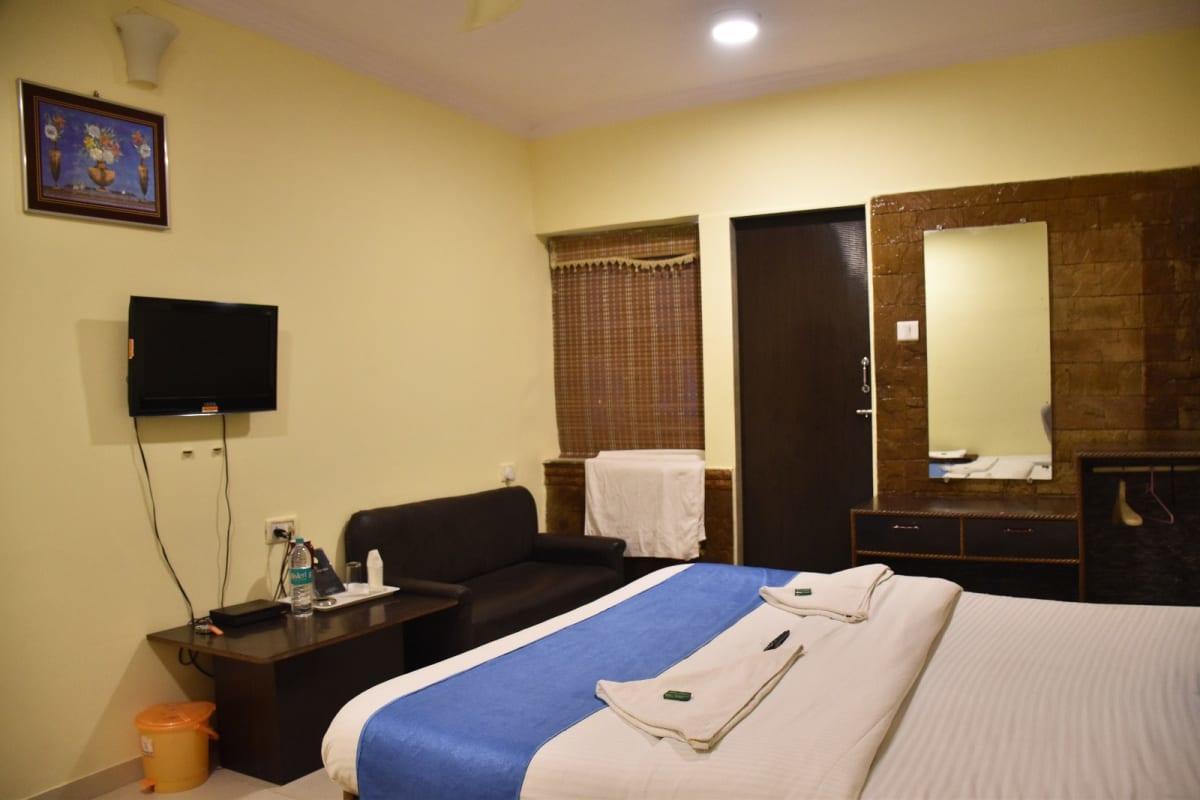 Maangta 111 @ Andheri East 3* Mumbai