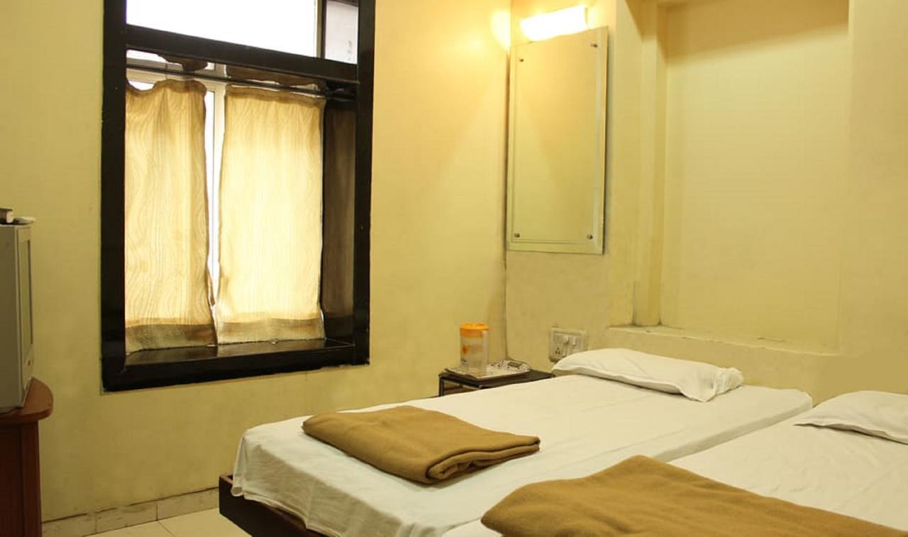 Kohinoor Lodge