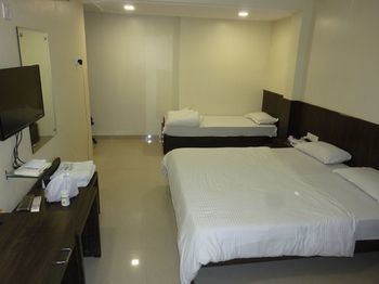 Hotel Point Dadar