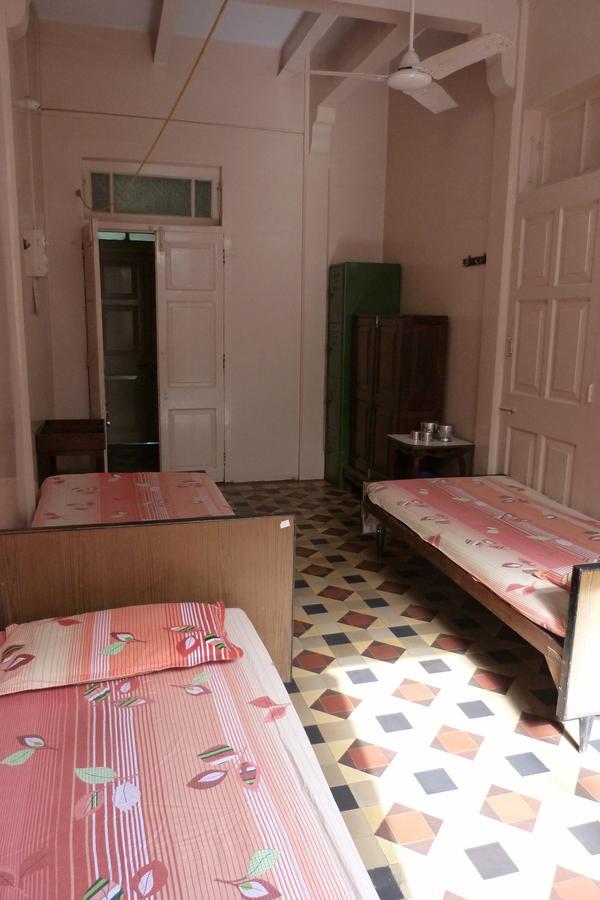 Albergue Modern Hindu