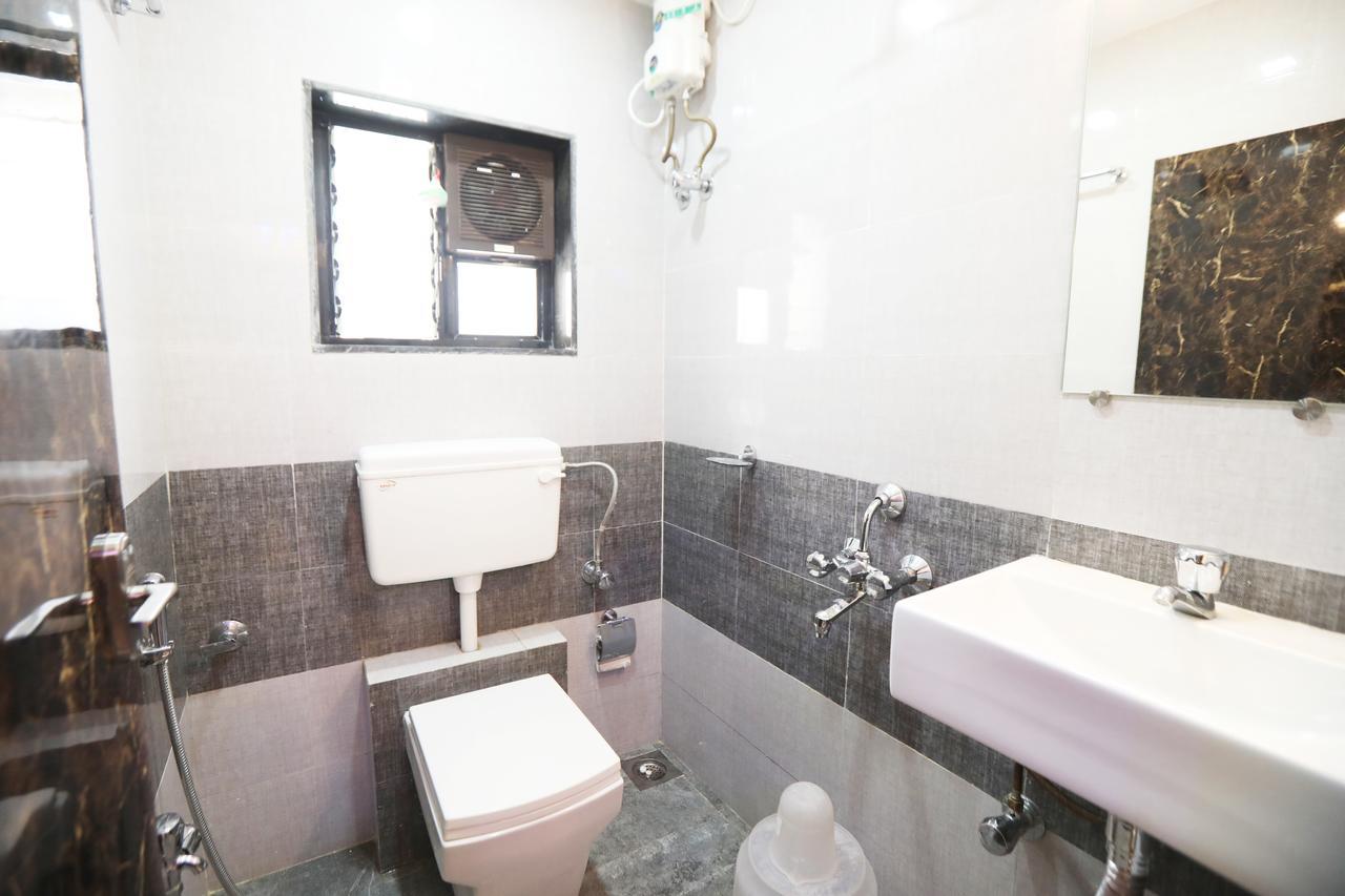 Hotel Onyx Residency 3*