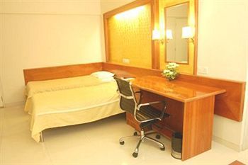 Hotel Avion 3*